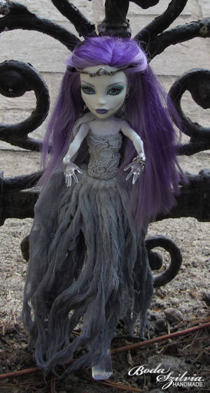 Monster High ghost dress for Spectra Vondergeist