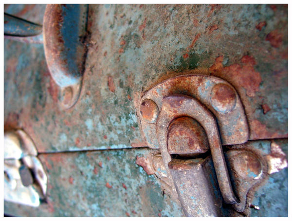 Rusty Toolbox III by CrystalineBell on DeviantArt