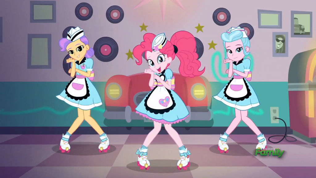 Pinkie pie and waitresses being cute