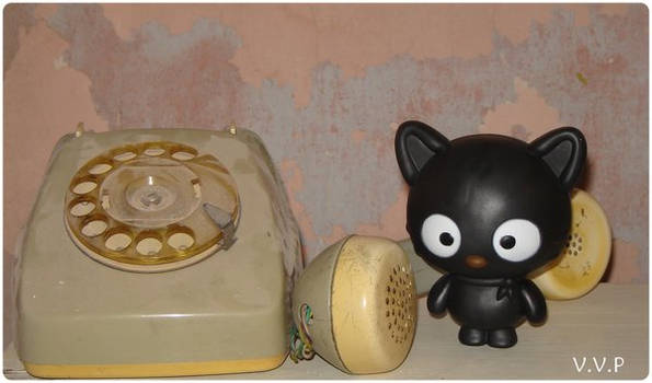 Chococat at the phone