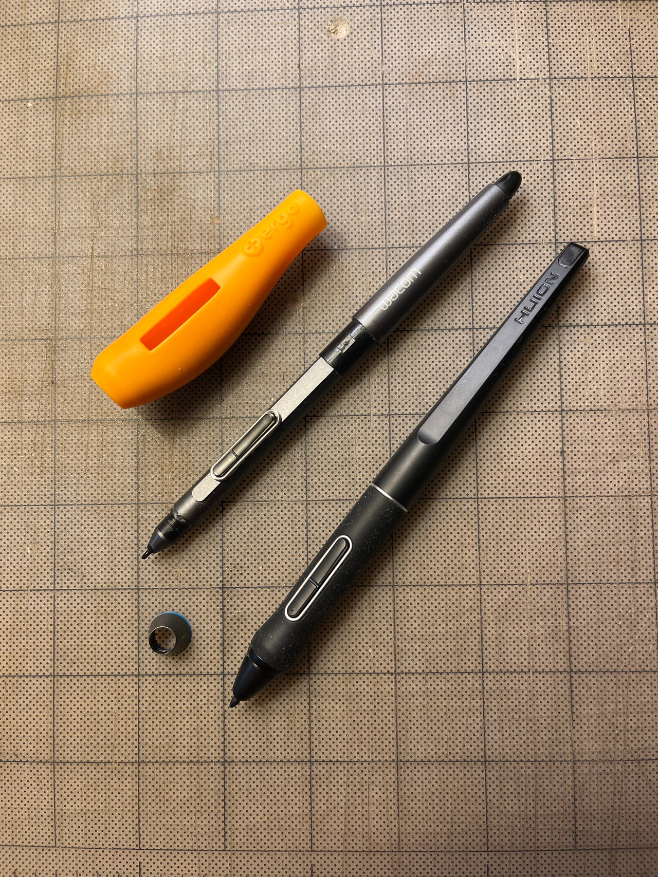 Review of the different Wacom pen nibs - English by Lily-Fu on DeviantArt