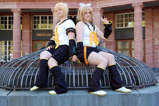 Rin and Len Kagamine