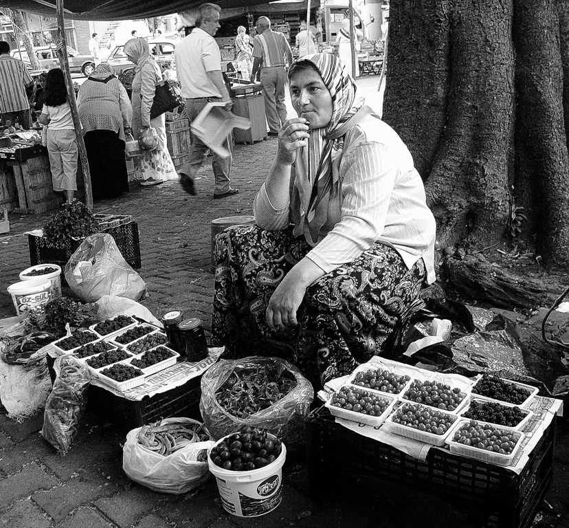 WOMEN BAZAAR IN AMASRA