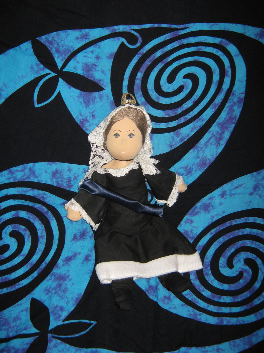 Queen Victoria Plushie by camir