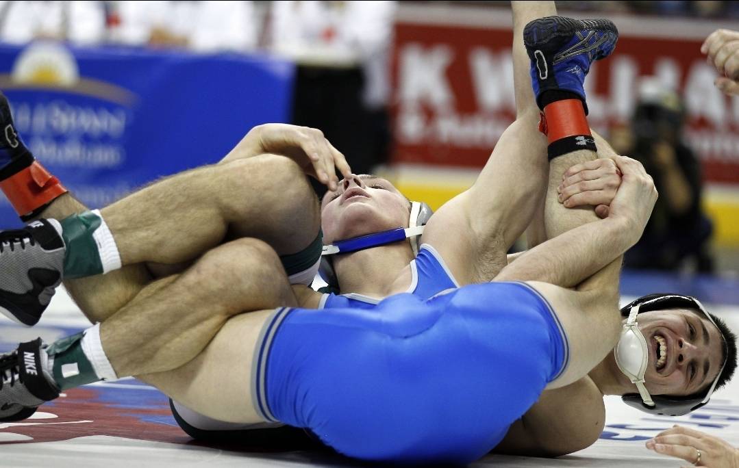 Smiling spladle pin by ThisDA on DeviantArt