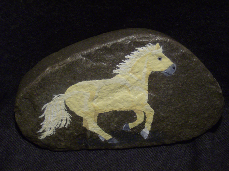 Palomino horse rock