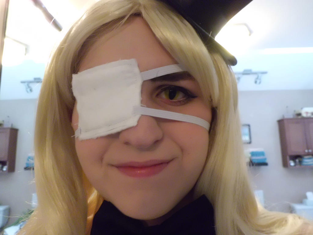 Fem!Bill Cipher cosplay (2/5)