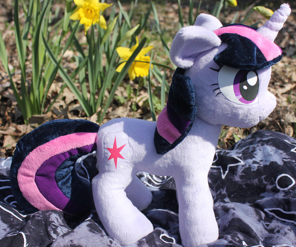 Twilight Sparkle Plushie by nalina