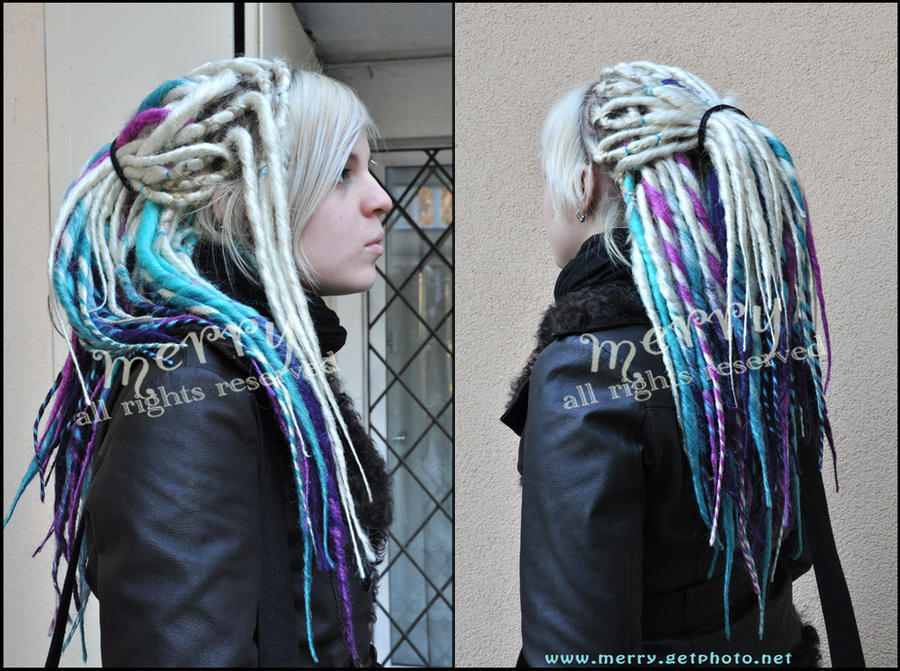 Blond etc. synthetic dreads