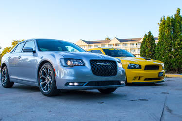 Chrysler 300 Charger SRT 8