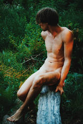 Nude man sitting by Kynly-photo