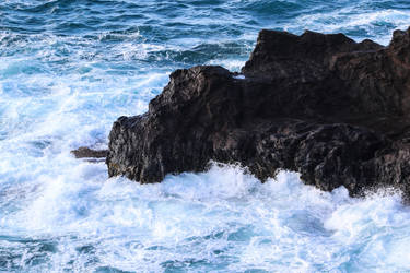 A Cliff in the Waves