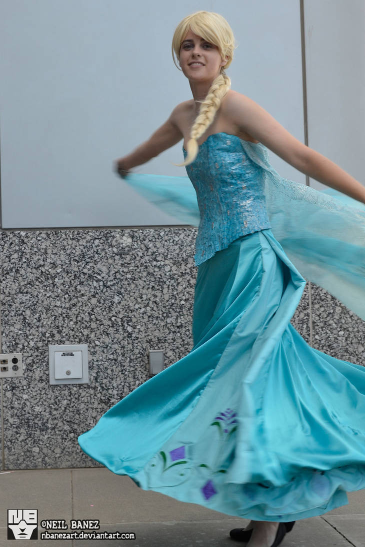 Queen Elsa Transformation - Frozen by rearsightapex on DeviantArt