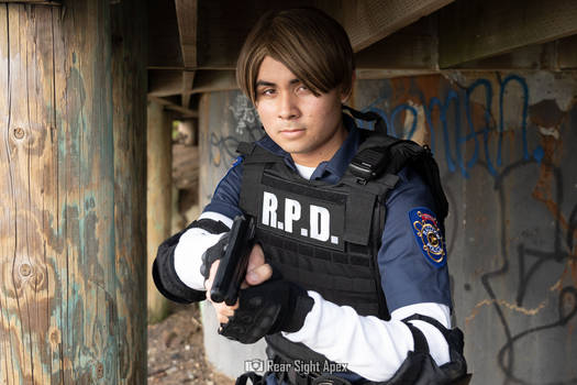 Leon Kennedy 01