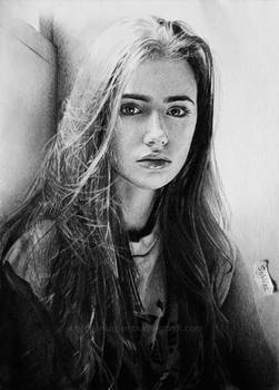 Lily Collins