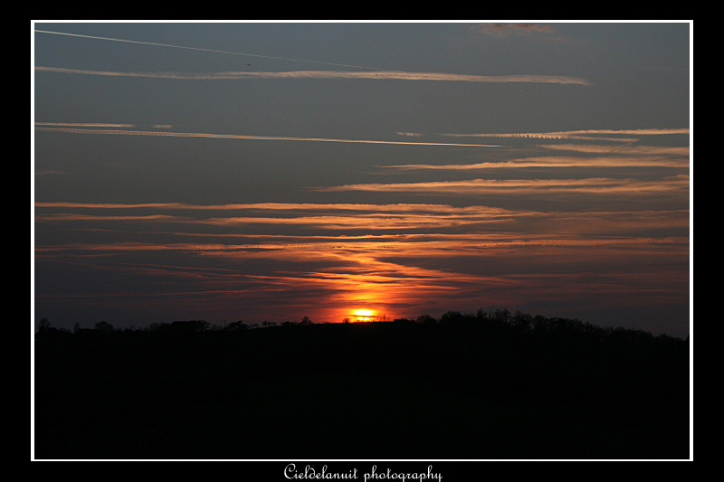 horizontal clouds