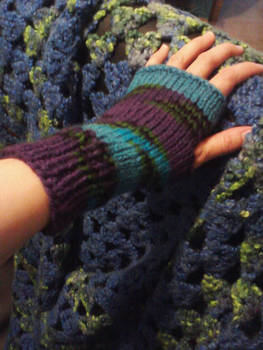 blue and purple fingerless gloves