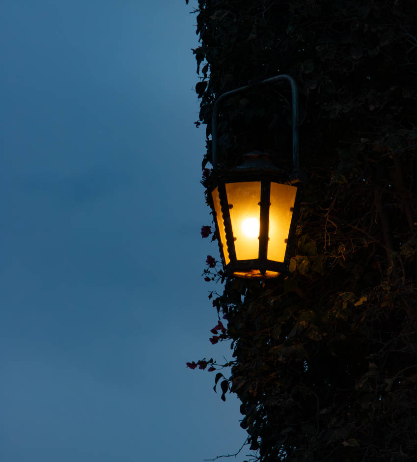 lantern__ori__by_ombraniwolf_dm77s8o-pre.jpg?token=eyJ0eXAiOiJKV1QiLCJhbGciOiJIUzI1NiJ9.eyJzdWIiOiJ1cm46YXBwOjdlMGQxODg5ODIyNjQzNzNhNWYwZDQxNWVhMGQyNmUwIiwiaXNzIjoidXJuOmFwcDo3ZTBkMTg4OTgyMjY0MzczYTVmMGQ0MTVlYTBkMjZlMCIsIm9iaiI6W1t7ImhlaWdodCI6Ijw9MTQxOCIsInBhdGgiOiIvZi9lZWIxZDY1Mi03Yzg4LTQzYzYtYTQ5OC0zMjIzMWVmNzc5OWYvZG03N3M4by1iODBiMzI3Yy0wYWNiLTQ3MzEtOGJmZS1hM2FiYmU0N2RhNDMucG5nIiwid2lkdGgiOiI8PTEyODAifV1dLCJhdWQiOlsidXJuOnNlcnZpY2U6aW1hZ2Uub3BlcmF0aW9ucyJdfQ.6V6erpjNRbgHDmA3qGcSgRkMgMTWPxCd91k5jaVrImY
