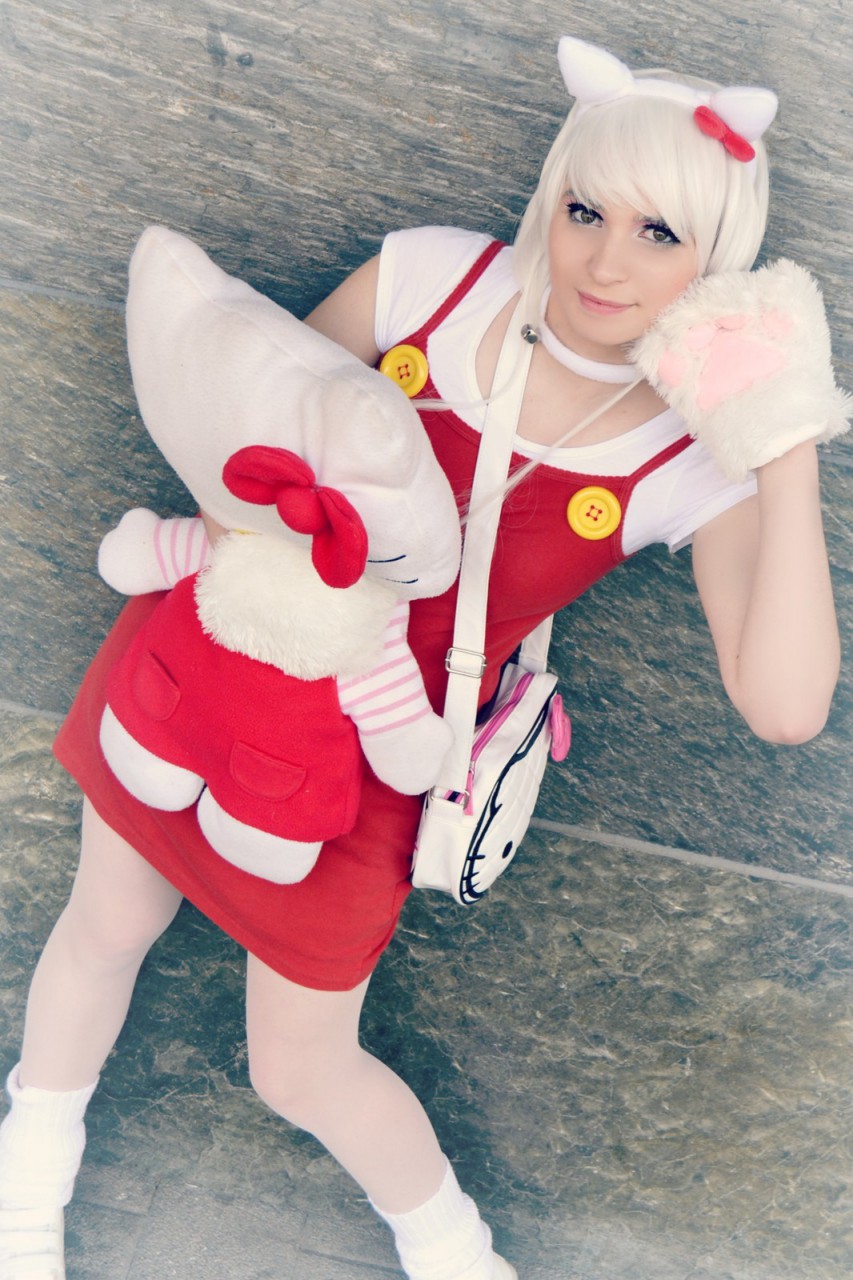 Hello Kitty Cosplay 2.0