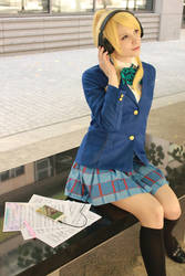 Ayase Eri Cosplay