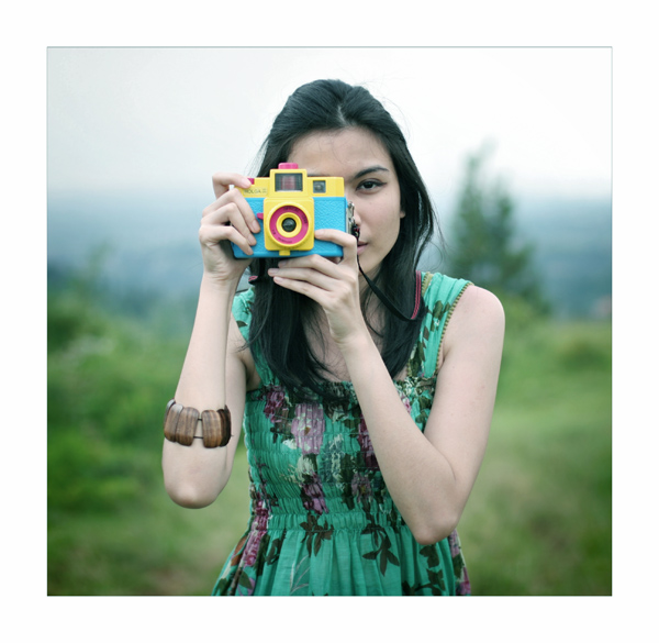 girl with holga