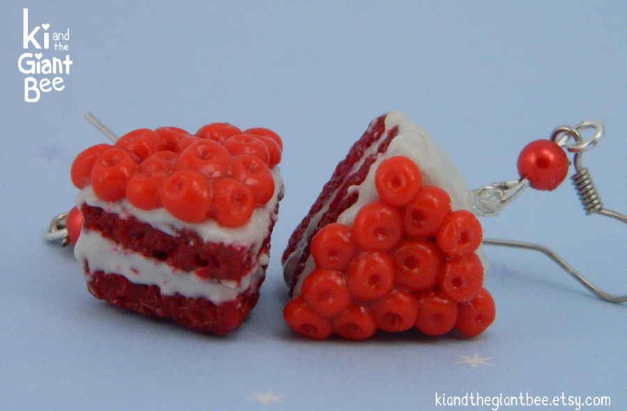 Red velvet cake earrings~