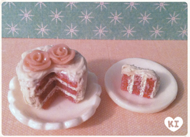 1:12 Miniature Pink Rose Cake