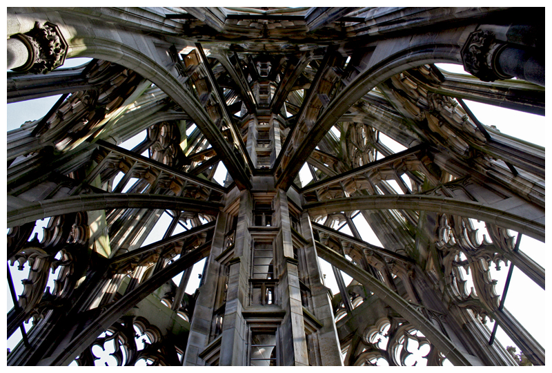Spidery steeple by kamuidestiny