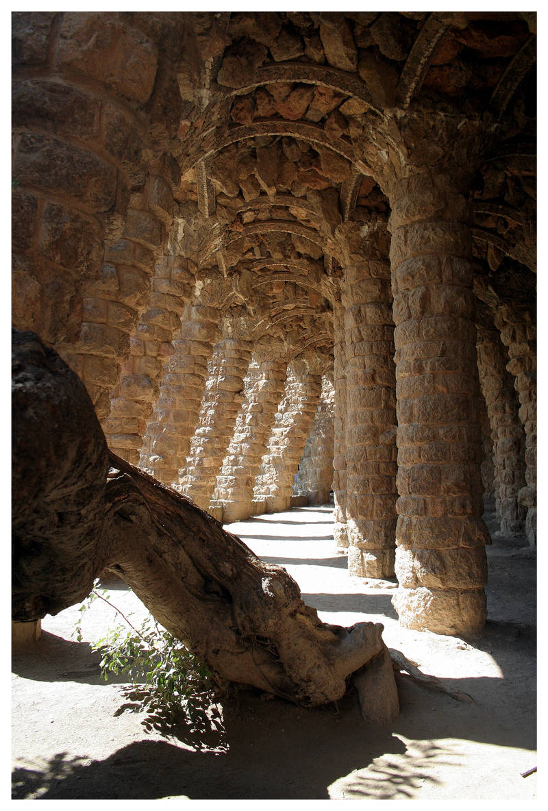 Organic Guell by kamuidestiny
