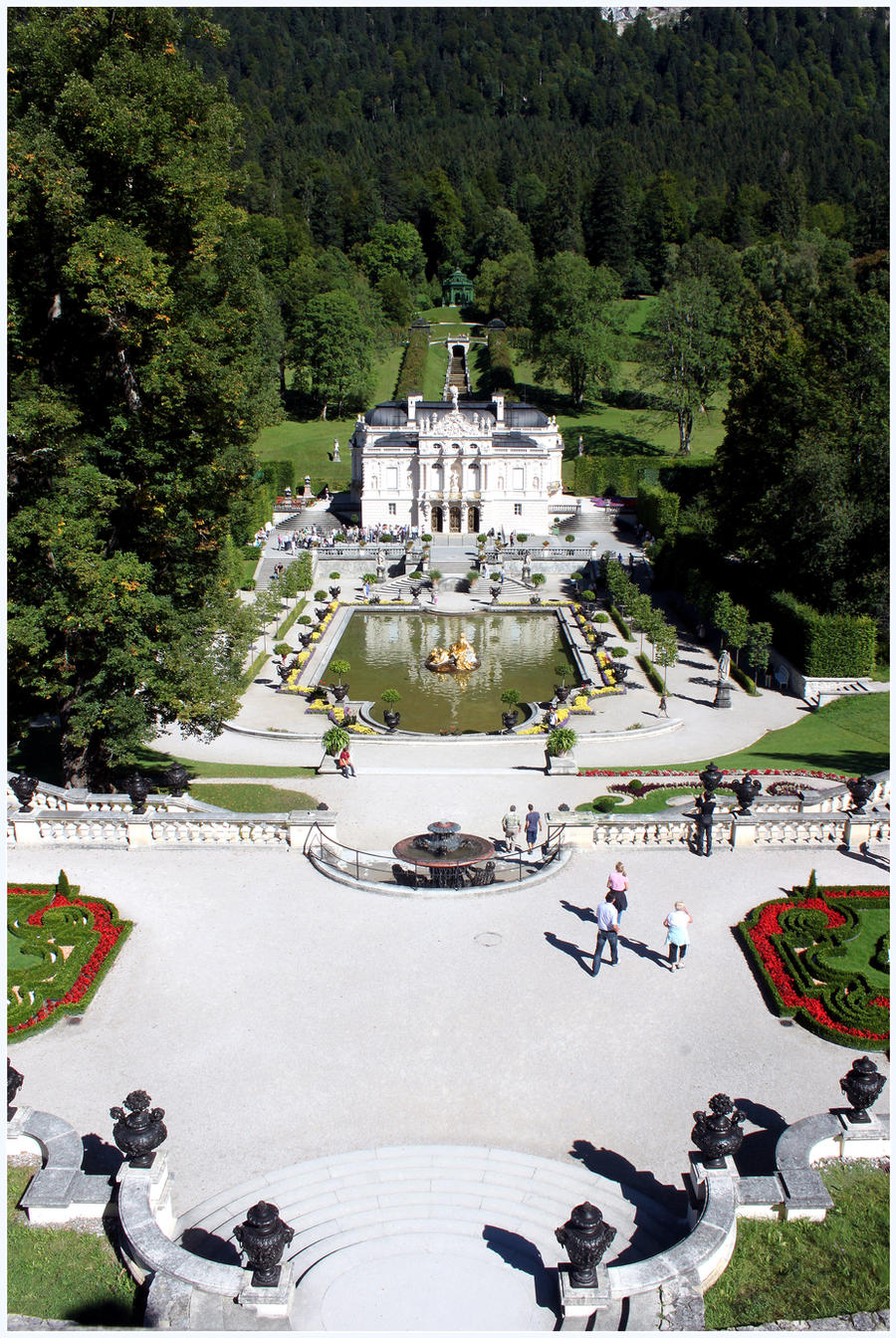 Linderhof Garden