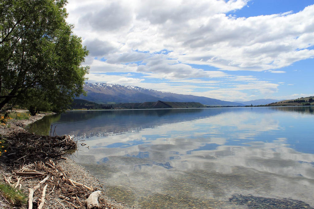 Lake Dunstan Above Cromwell by ARC-Photographic