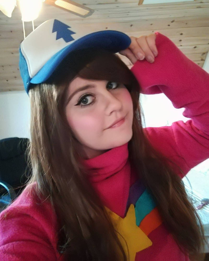 Mabel Pines Cosplay | I got your hat,Dippy~! by Shadeila on DeviantArt