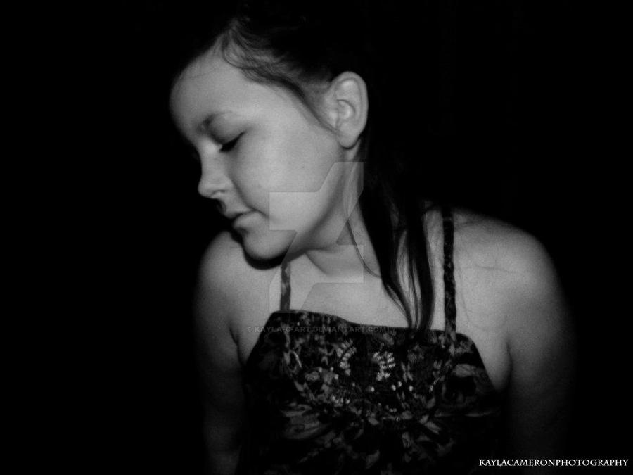 Portrait of Illianna by KaylaCArt on DeviantArt