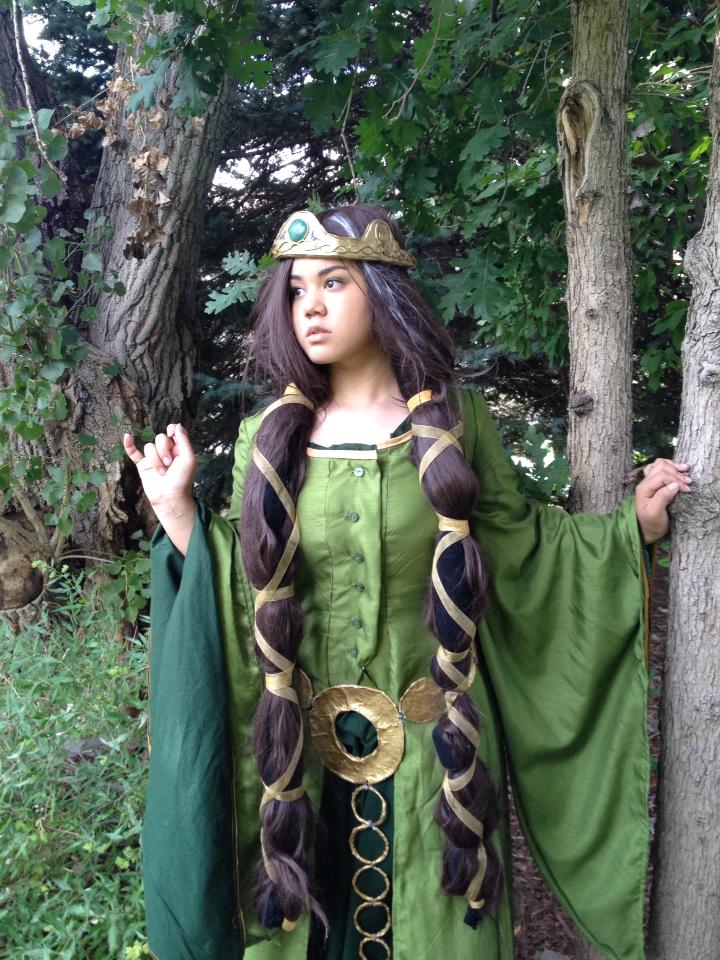 Elinor cosplay