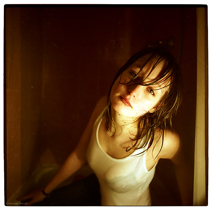 anna shower portrait