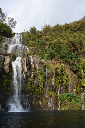 Waterfall of Cormoran in Reunion Island by A1Z2E3R