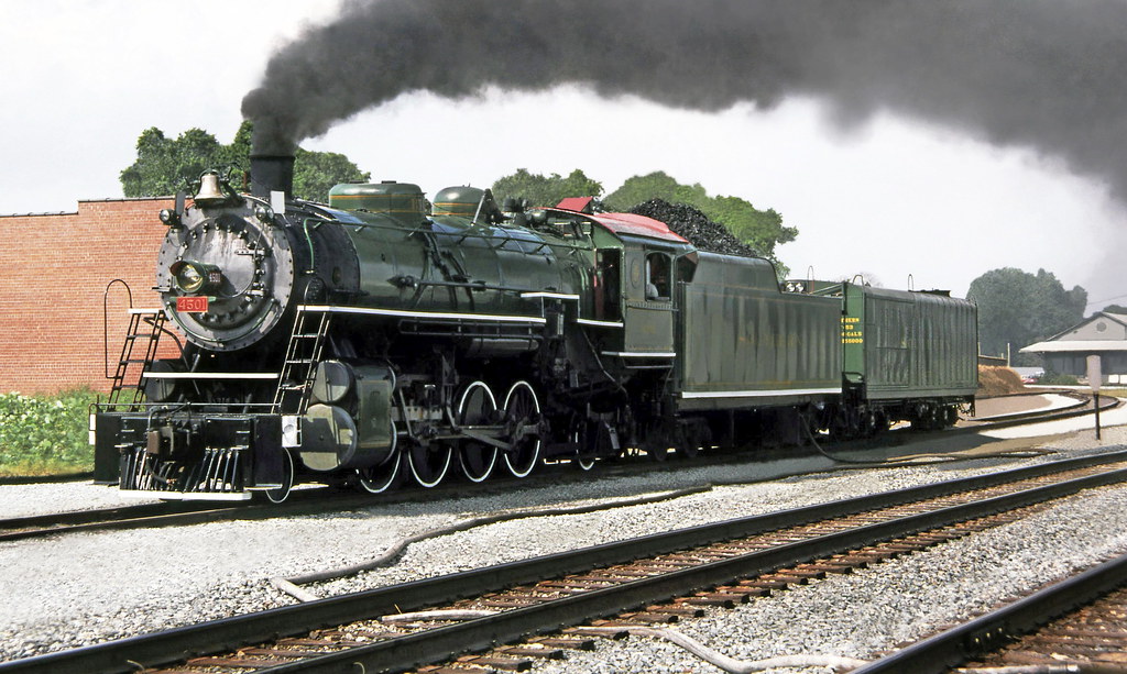 Southern 4501 With Her Aux Tender by TrainmanSRSCL4501 on DeviantArt