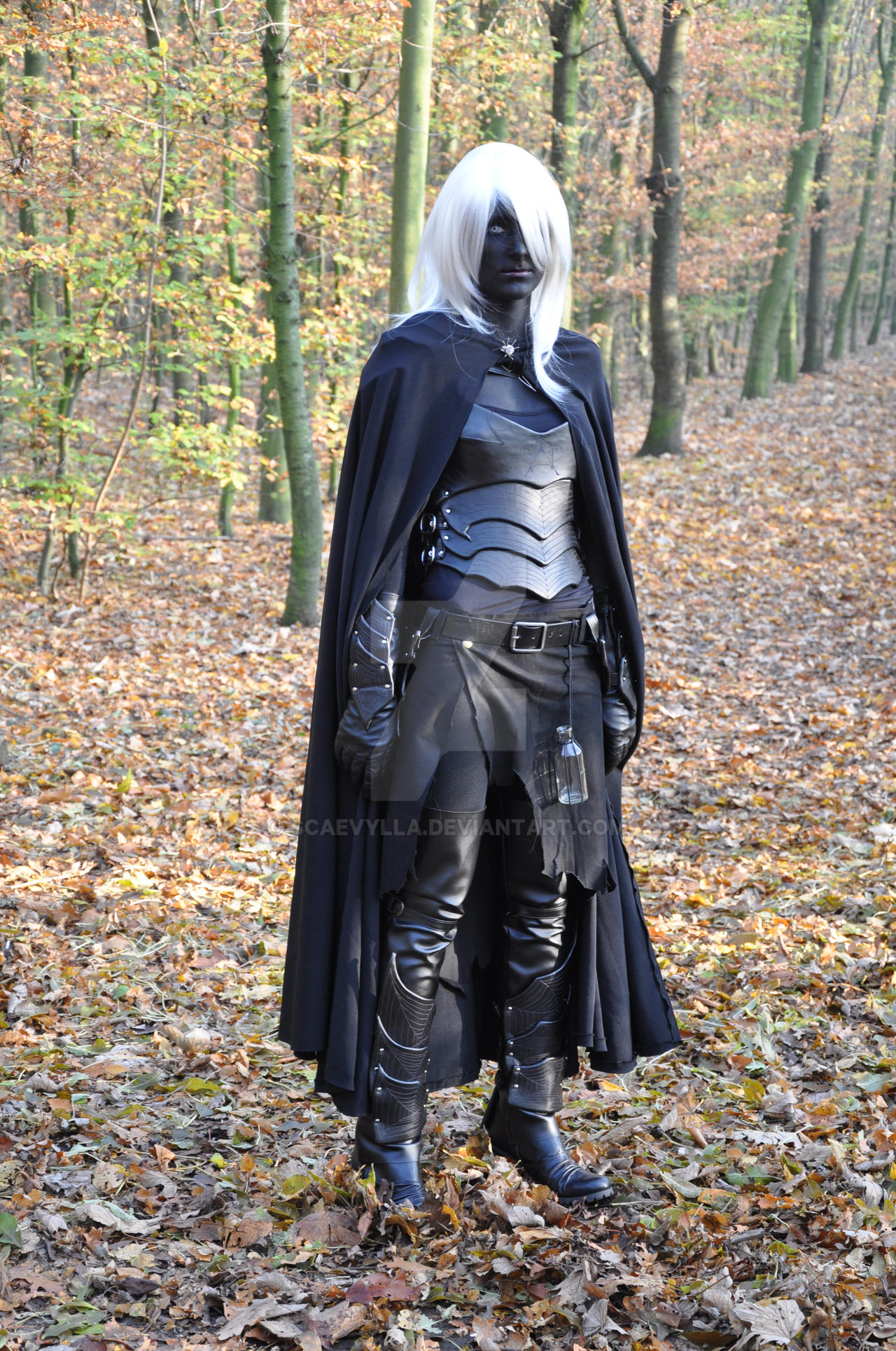 Drow alone in the forest - Drow OC