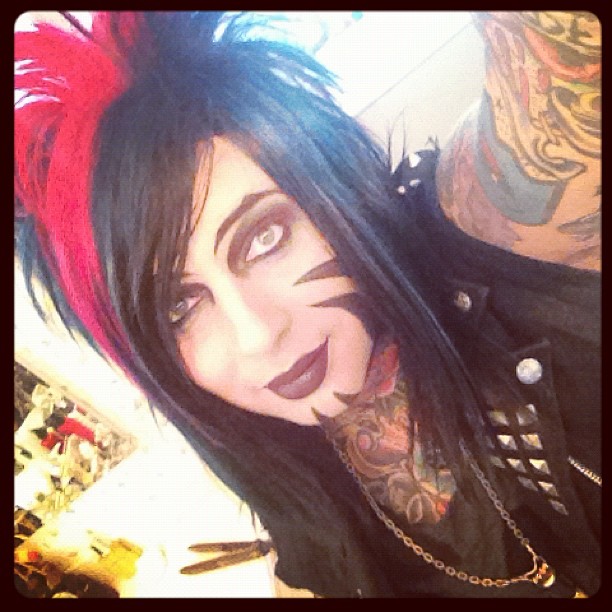 Dahvie Vanity botdf crew