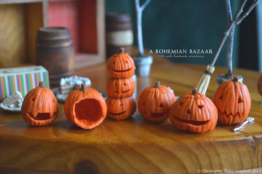 More Jack O'Lanterns - 1:12 Scale Dollhouse Minis