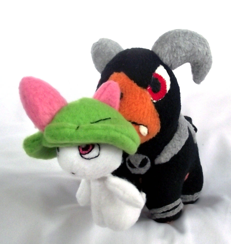 Houndoom Magnet Pokedoll