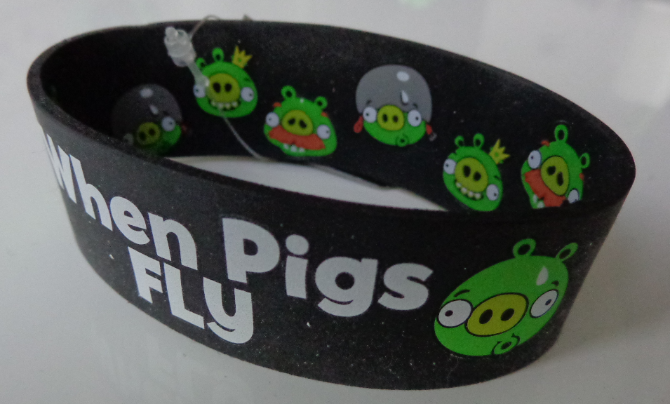 Piggy rubber bracelet side 1