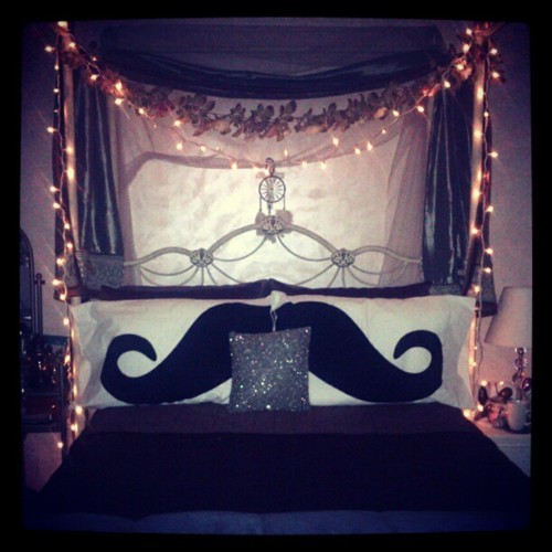 Mustache