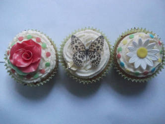 Cupcakes :)