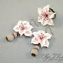 jewelry set with lilies