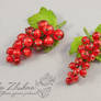 Brooch with red currants