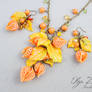 Pendant and earrings with cape gooseberry