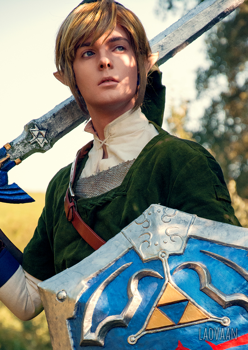 Photo of cosplay of link from legend of zelda