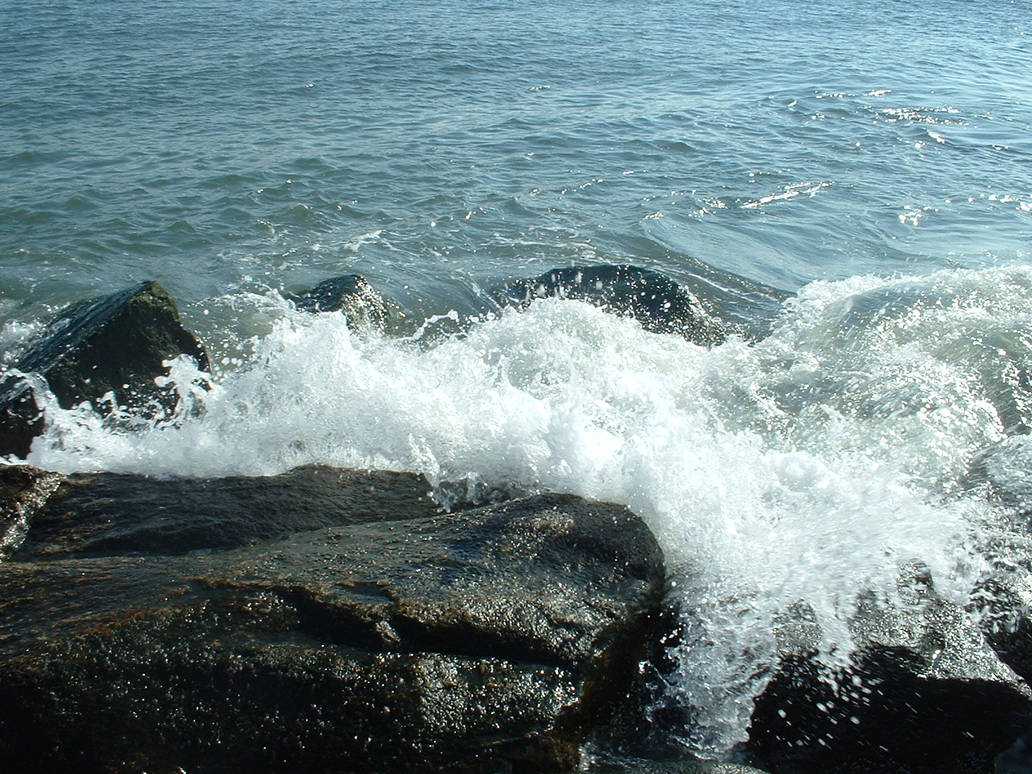Stranded Between Two Rocks Stranded on rocks by TitanicFanatic on DeviantArt