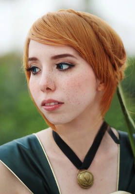 Anna coronation cosplay